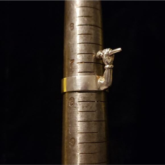 Handmade Argentium Silver Hand Holding the Mic Ring, size 7.5 - Picture 7 of 7